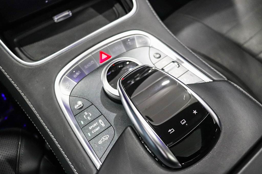 Thumbnail: 2016 Mercedes-Benz S-Class - 12