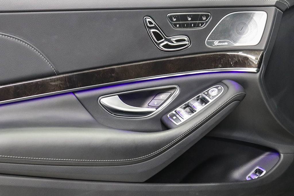 Thumbnail: 2016 Mercedes-Benz S-Class - 27