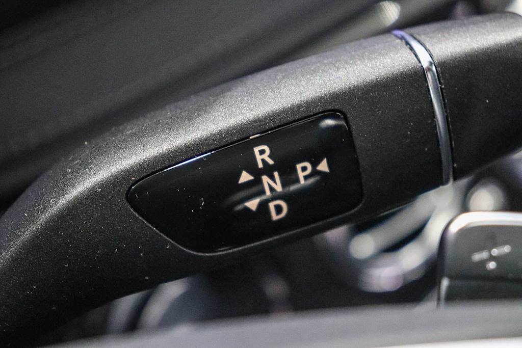 Thumbnail: 2016 Mercedes-Benz S-Class - 25