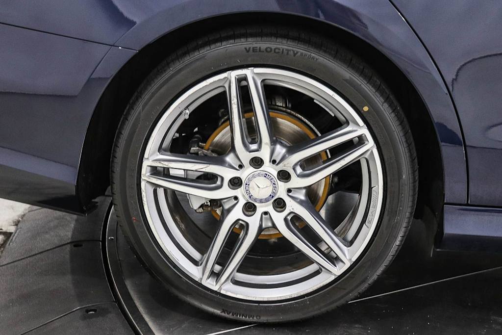 Thumbnail: 2017 Mercedes-Benz E-Class - 20