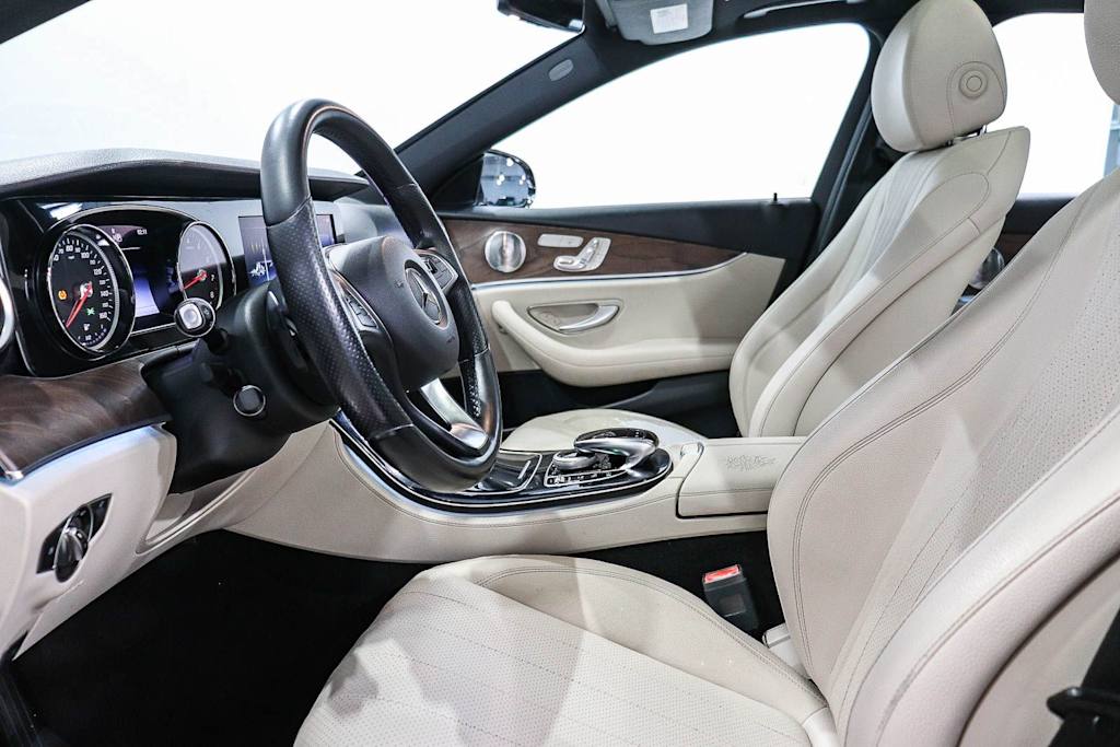 Thumbnail: 2017 Mercedes-Benz E-Class - 10