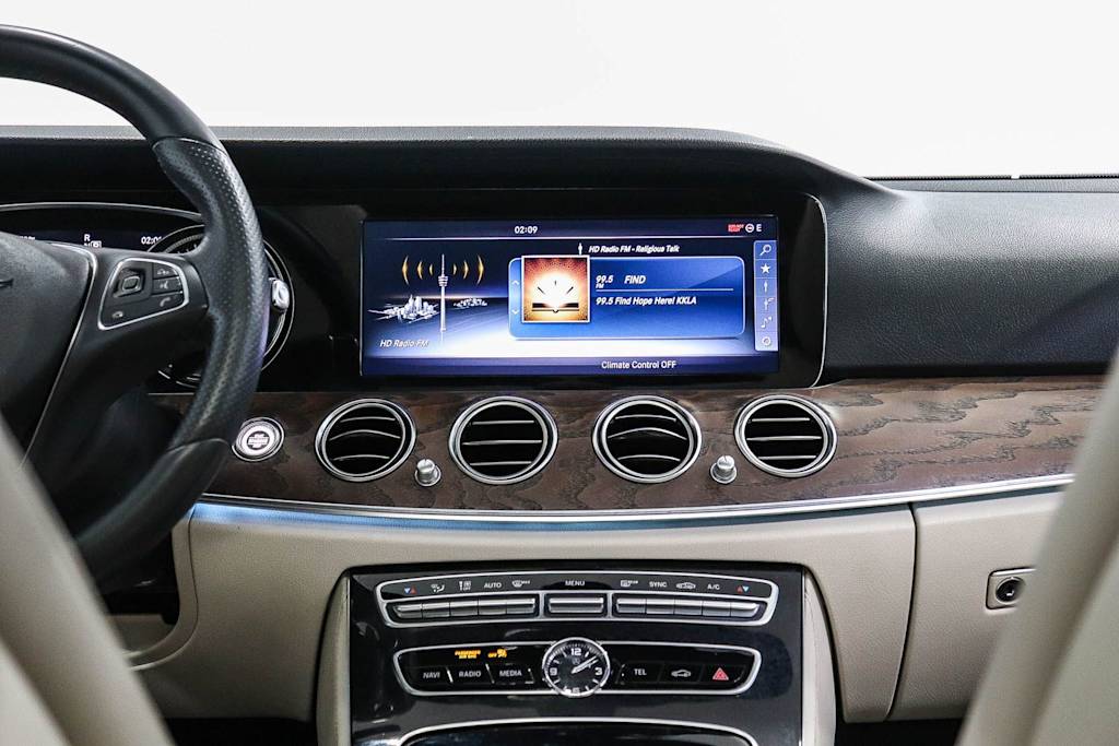 Thumbnail: 2017 Mercedes-Benz E-Class - 11