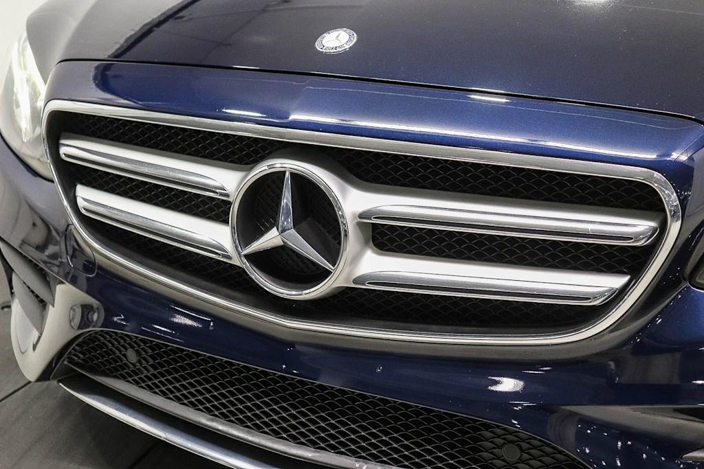 Thumbnail: 2017 Mercedes-Benz E-Class - 19