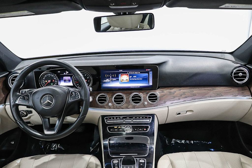 Thumbnail: 2017 Mercedes-Benz E-Class - 2