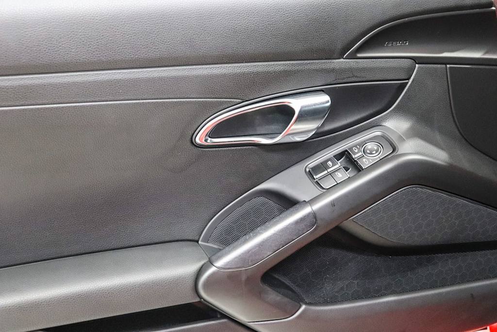 Thumbnail: 2016 Porsche Cayman - 21