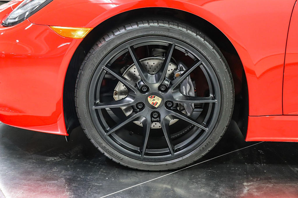 Thumbnail: 2016 Porsche Cayman - 4
