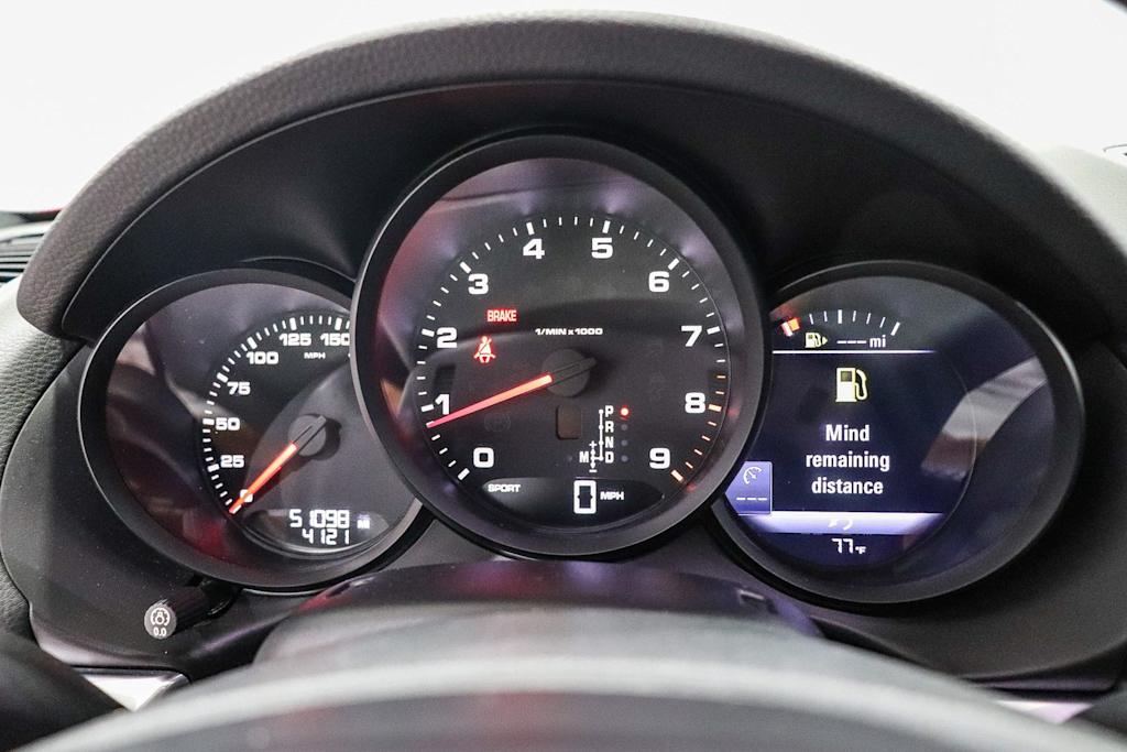 Thumbnail: 2016 Porsche Cayman - 10