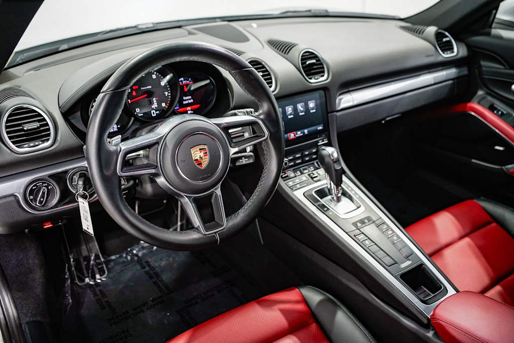 Thumbnail: 2022 Porsche 718 Cayman - 2