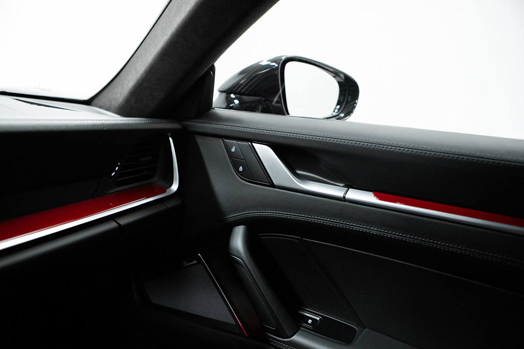 Thumbnail: 2022 Porsche 911 - 26