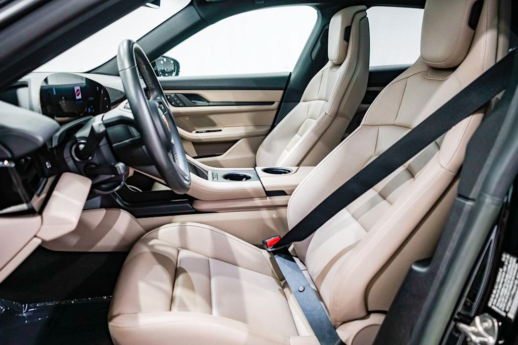 Thumbnail: 2023 Porsche Taycan - 10