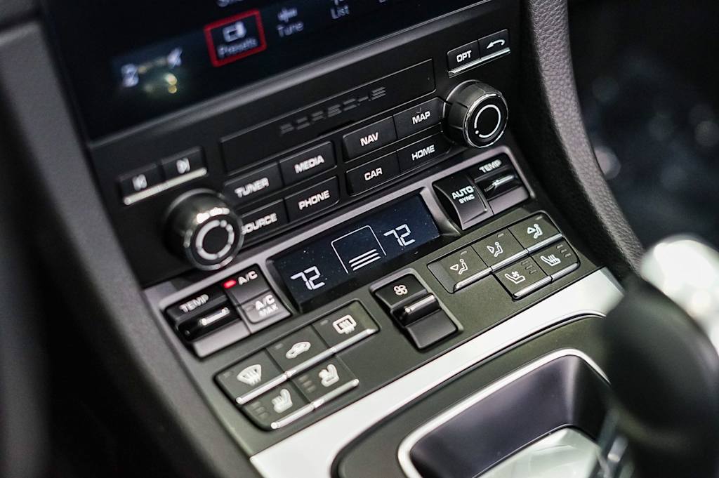 Thumbnail: 2024 Porsche 718 Boxster - 32