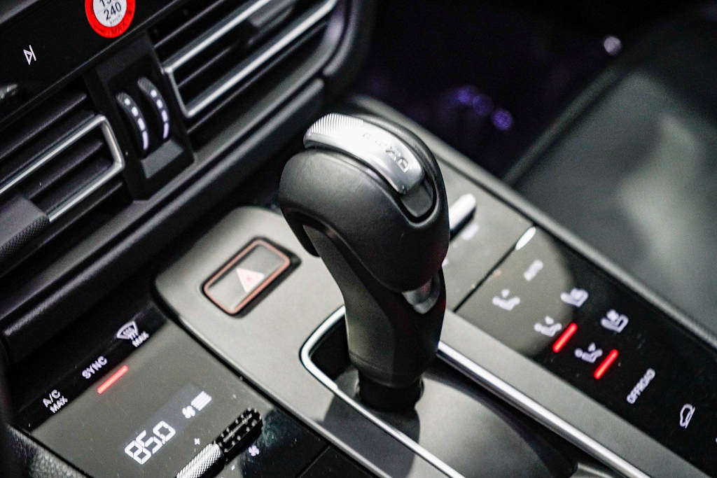 Thumbnail: 2024 Porsche Macan - 13