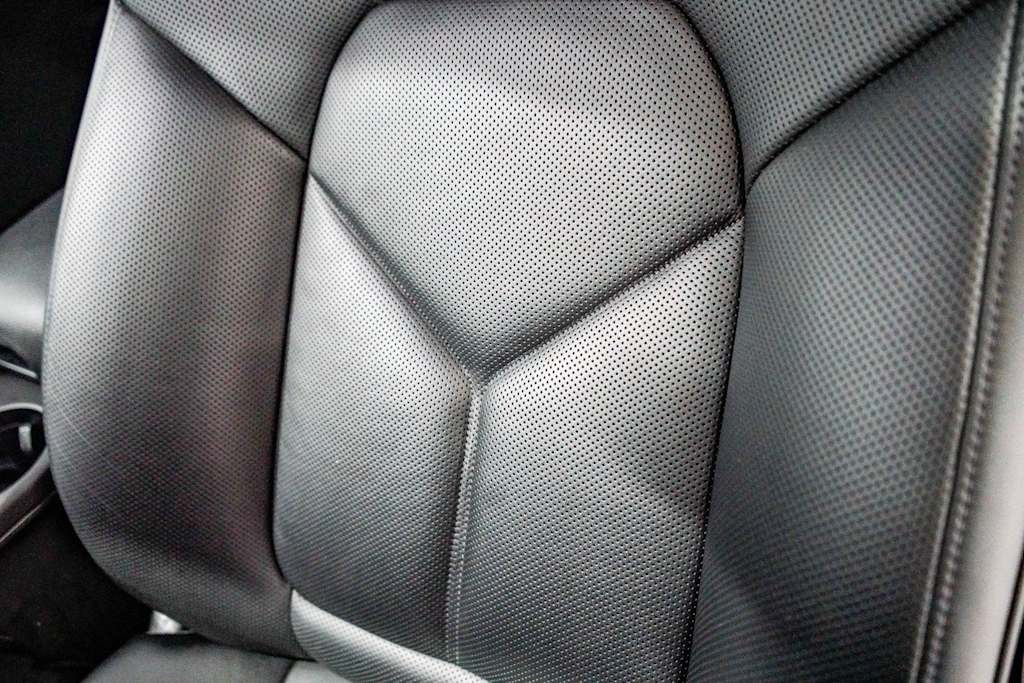 Thumbnail: 2024 Porsche Macan - 29