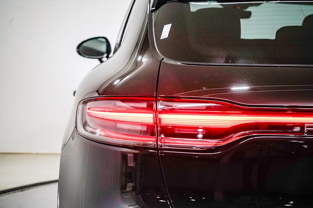 Thumbnail: 2024 Porsche Macan - 22