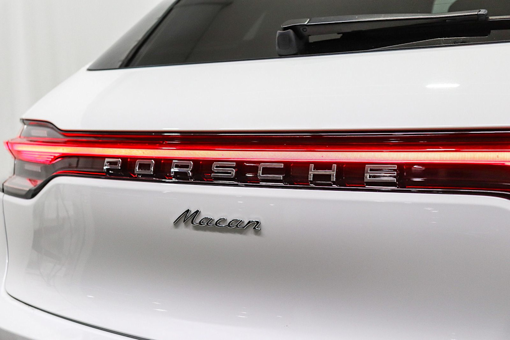 Thumbnail: 2024 Porsche Macan - 5