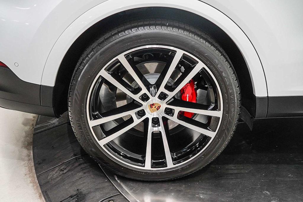 Thumbnail: 2024 Porsche Cayenne - 21