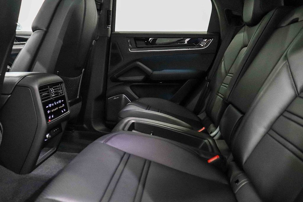 Thumbnail: 2025 Porsche Cayenne - 11