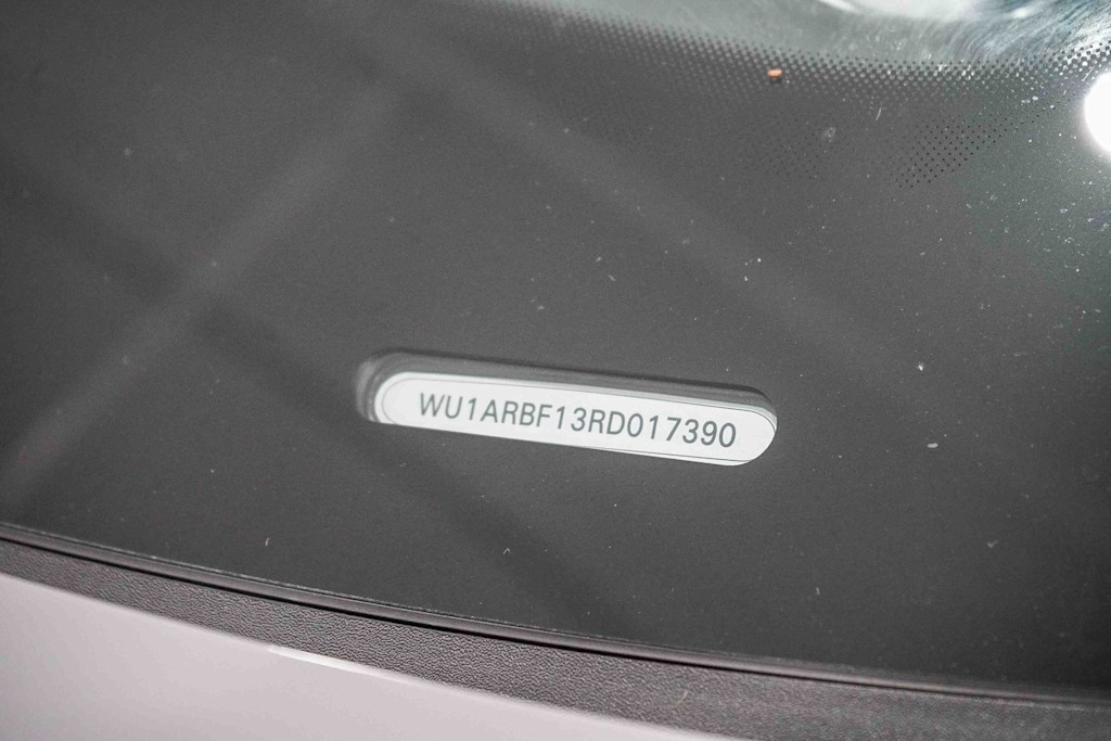 Thumbnail: 2024 Audi RS Q8 - 29