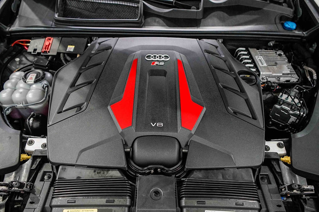 Thumbnail: 2024 Audi RS Q8 - 8