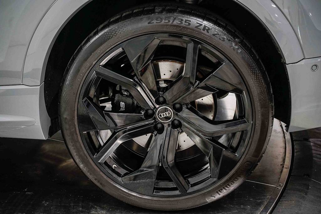 Thumbnail: 2024 Audi RS Q8 - 7