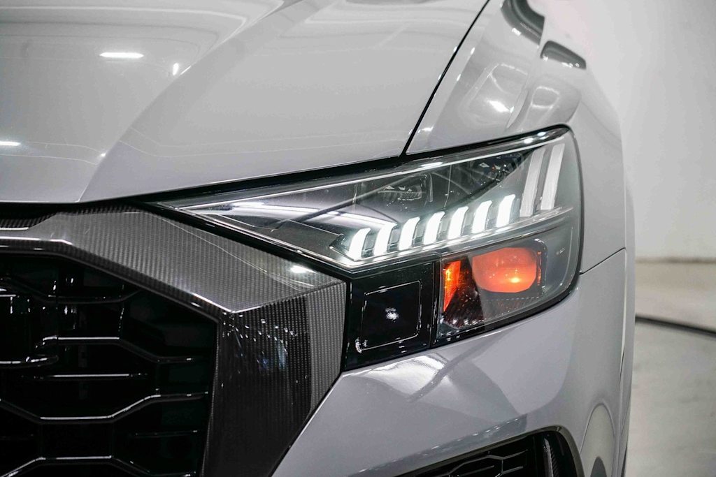 Thumbnail: 2024 Audi RS Q8 - 21