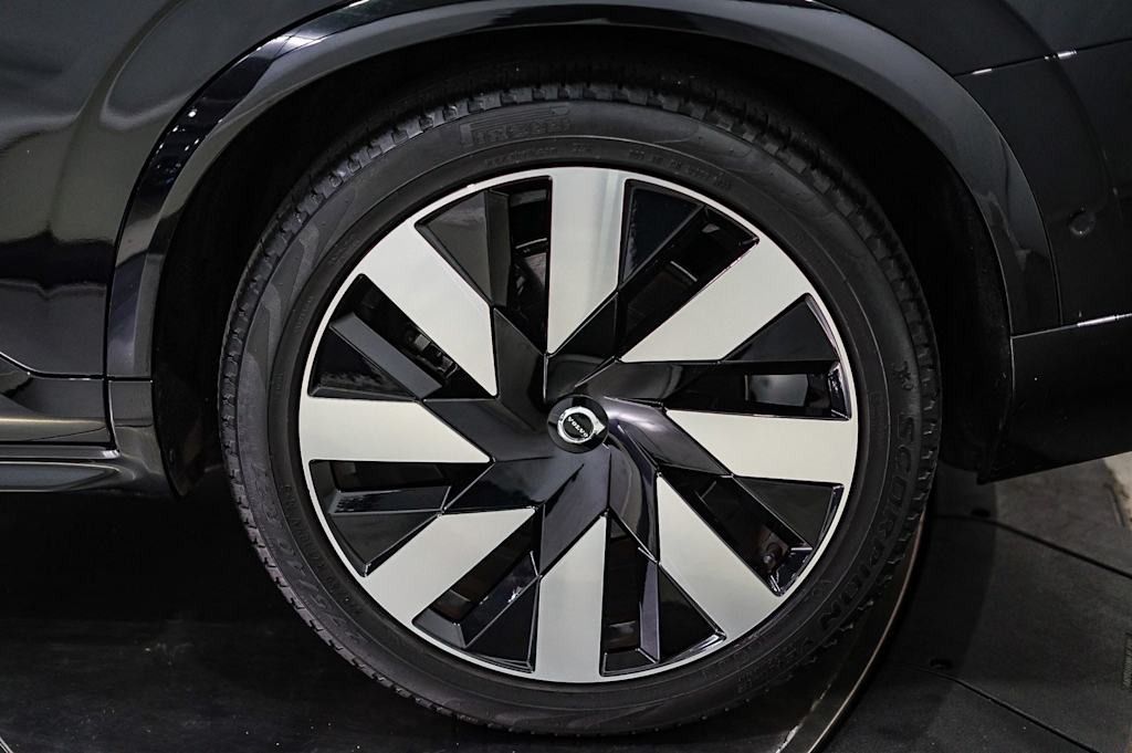 Thumbnail: 2023 Volvo XC90 - 23