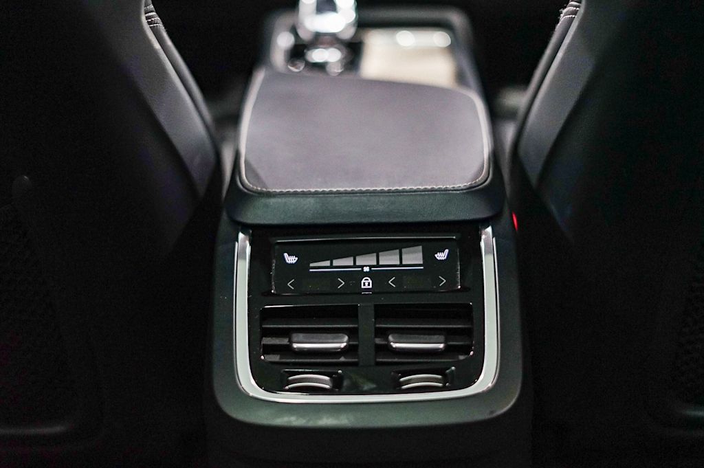 Thumbnail: 2023 Volvo XC90 - 26