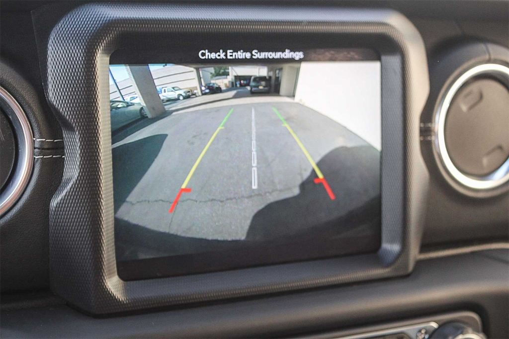 Thumbnail: 2018 Jeep Wrangler - 29