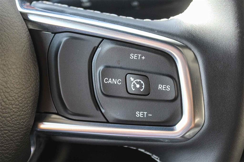 Thumbnail: 2018 Jeep Wrangler - 28