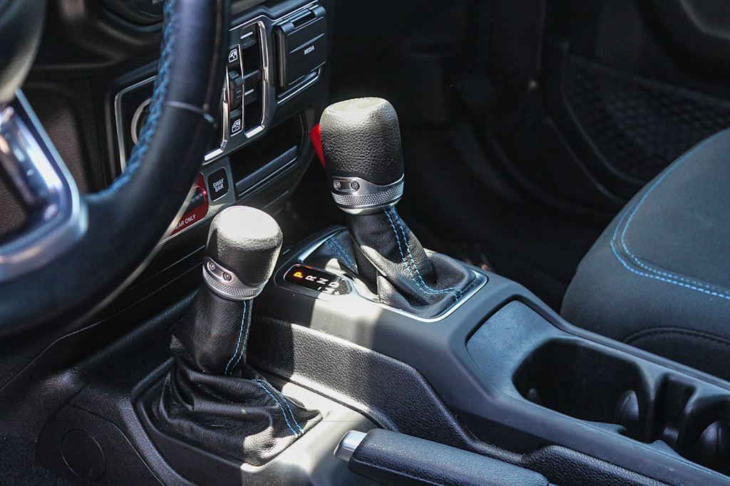 Thumbnail: 2021 Jeep Wrangler - 15