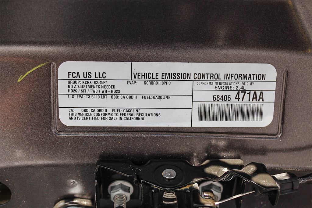 Thumbnail: 2019 Jeep Cherokee - 18