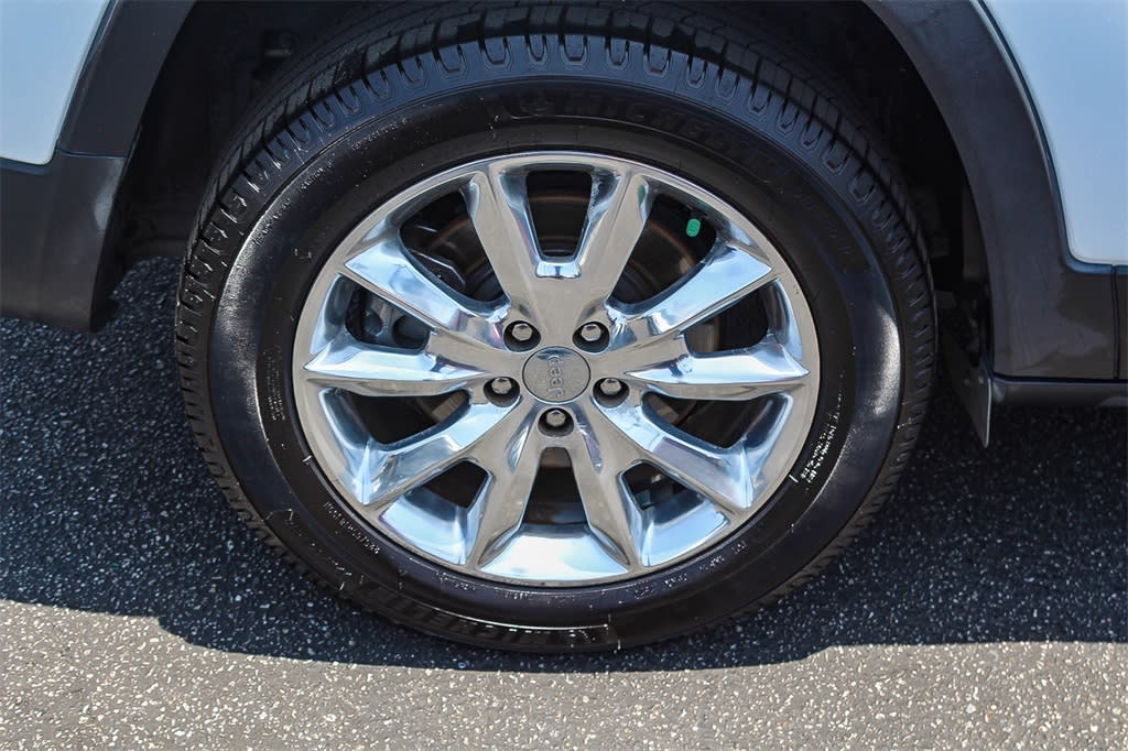 Thumbnail: 2015 Jeep Cherokee - 6