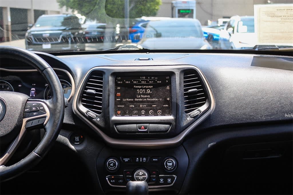 Thumbnail: 2015 Jeep Cherokee - 12