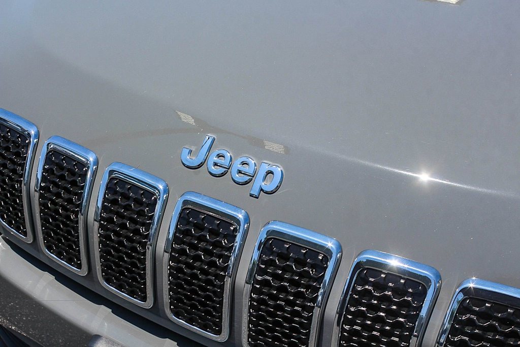 Thumbnail: 2020 Jeep Cherokee - 26