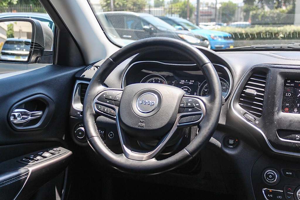 Thumbnail: 2020 Jeep Cherokee - 8