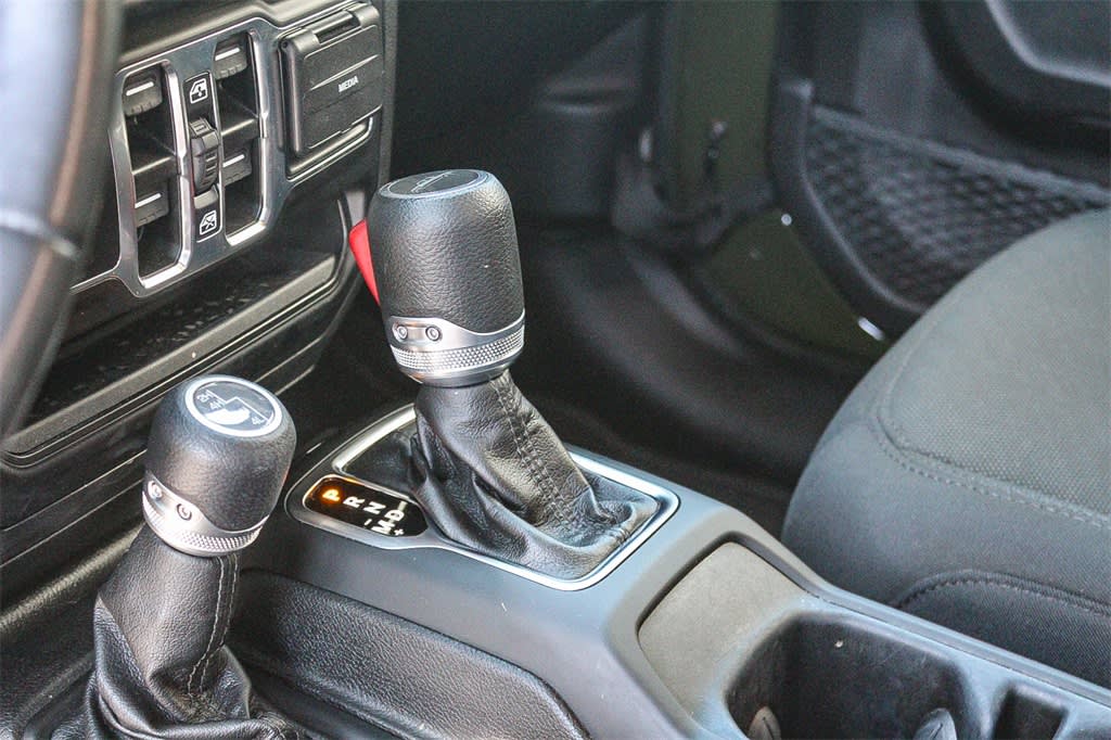 Thumbnail: 2022 Jeep Gladiator - 14