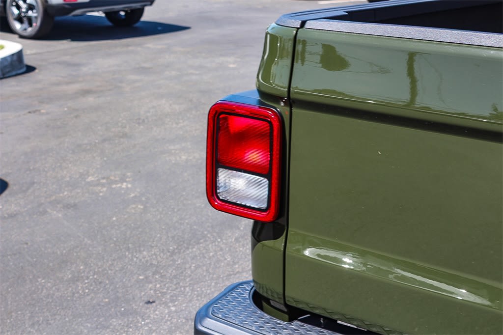 Thumbnail: 2022 Jeep Gladiator - 19