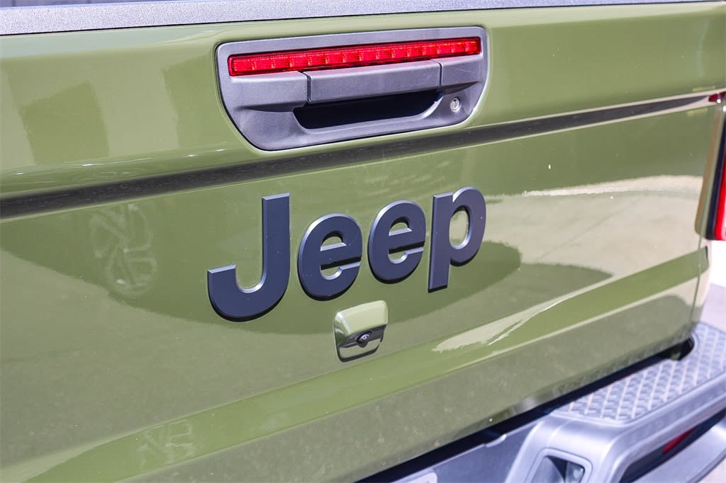 Thumbnail: 2022 Jeep Gladiator - 6