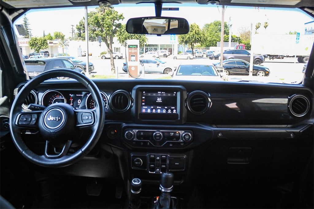 Thumbnail: 2022 Jeep Gladiator - 2