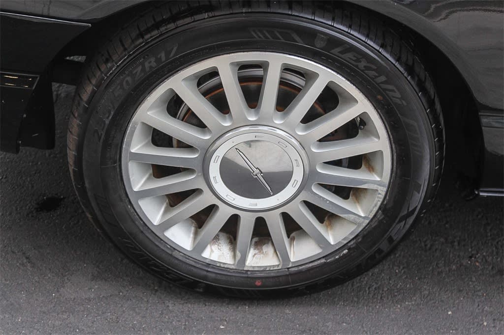 Thumbnail: 2005 Ford Thunderbird - 6
