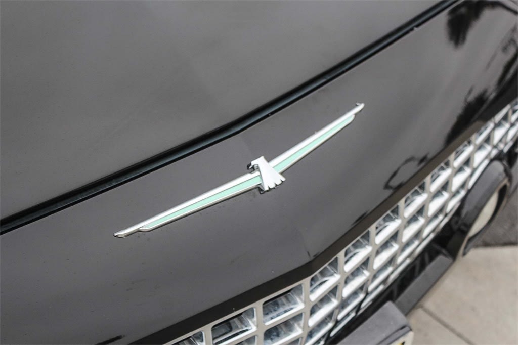 Thumbnail: 2005 Ford Thunderbird - 20