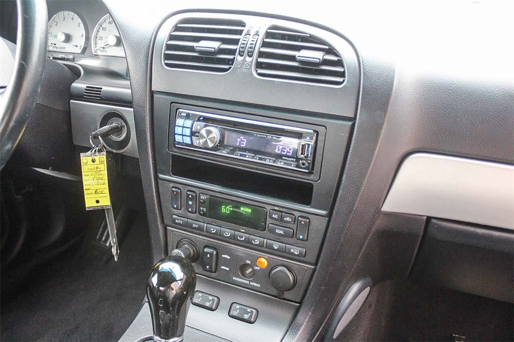 Thumbnail: 2005 Ford Thunderbird - 10