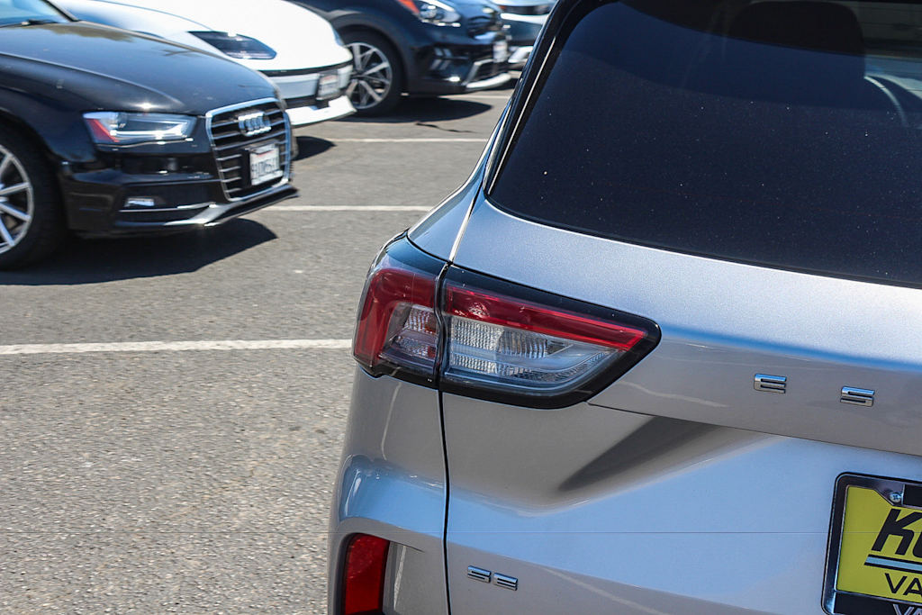 Thumbnail: 2020 Ford Escape - 21