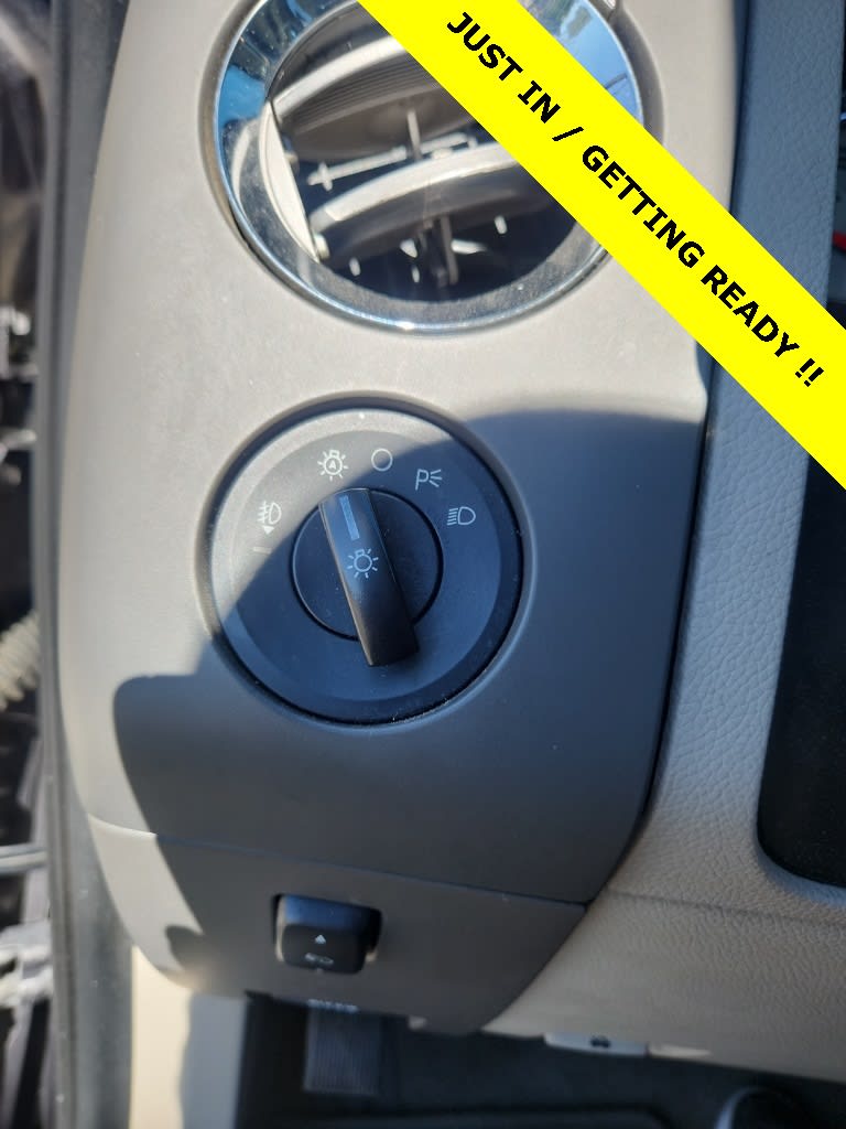 Thumbnail: 2012 Ford Expedition - 21