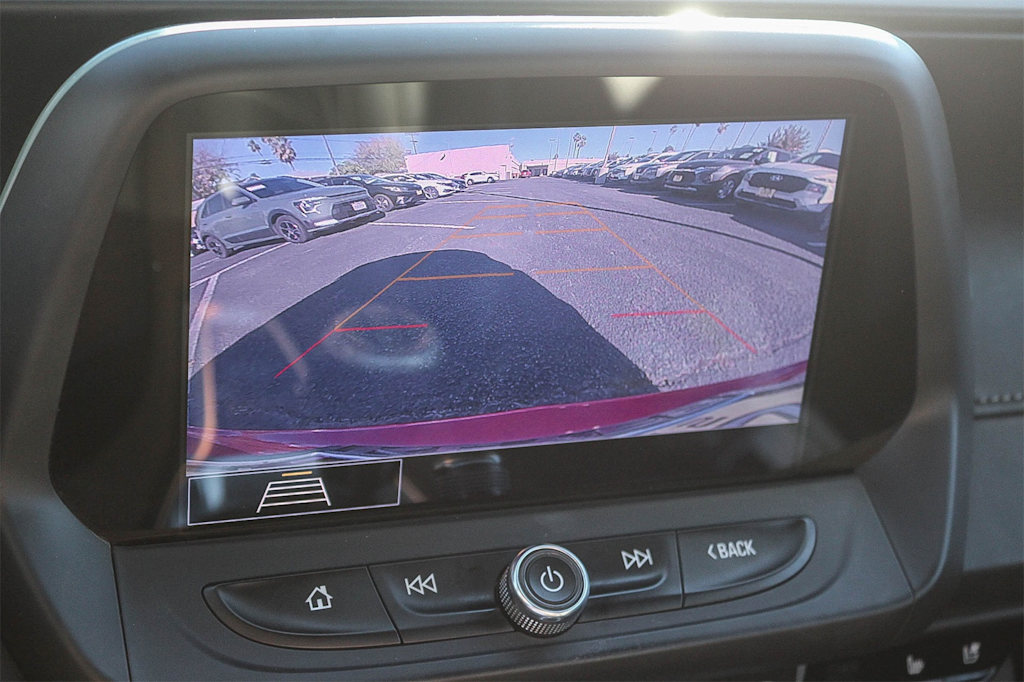 Thumbnail: 2020 Chevrolet Camaro - 31