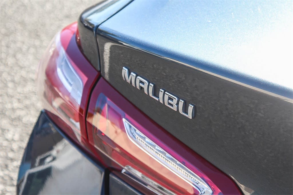 Thumbnail: 2020 Chevrolet Malibu - 6