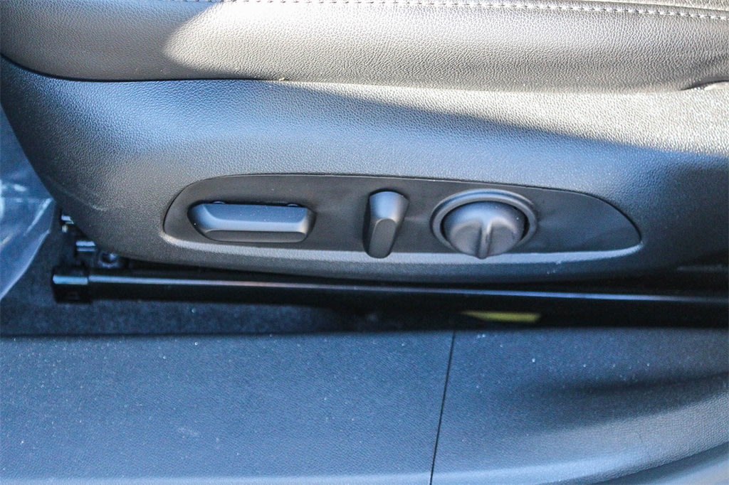 Thumbnail: 2020 Chevrolet Malibu - 30