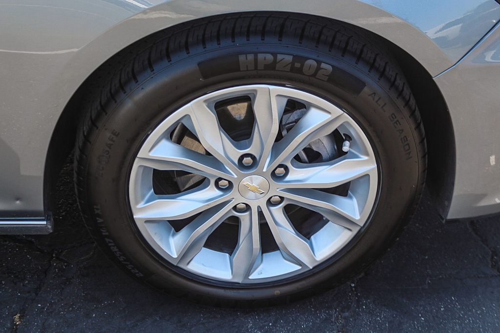 Thumbnail: 2024 Chevrolet Malibu - 21