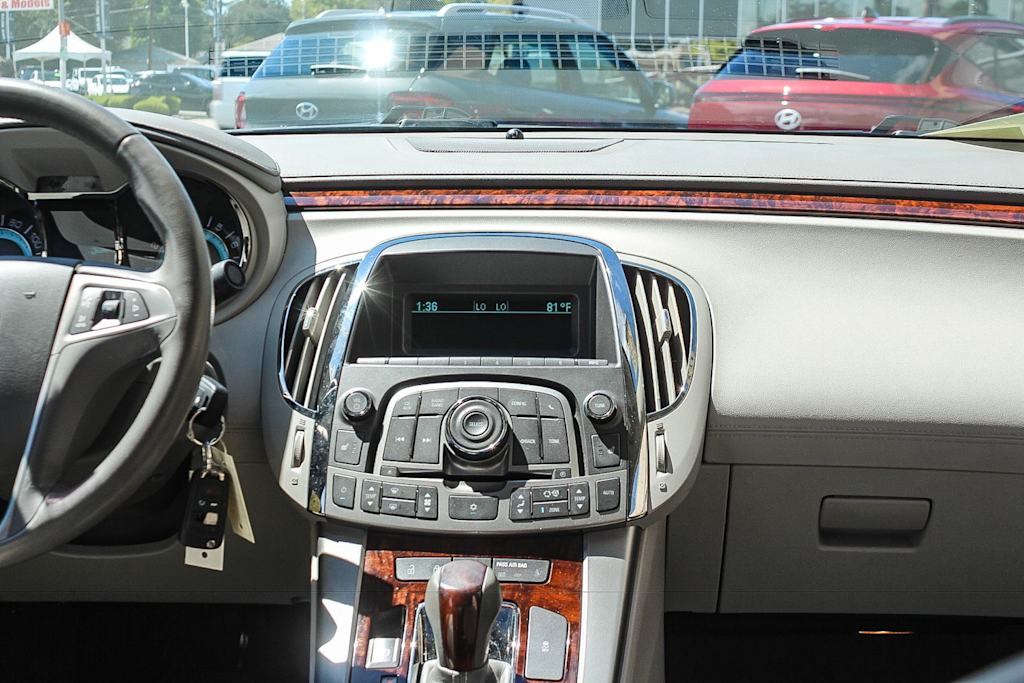 Thumbnail: 2011 Buick LaCrosse - 9