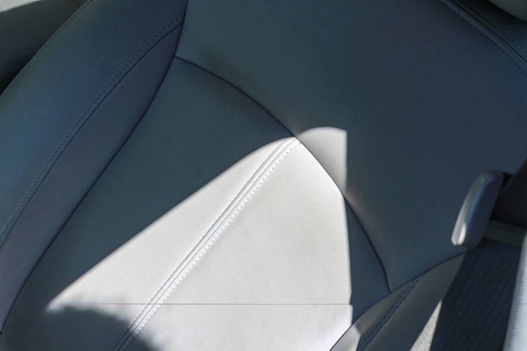 Thumbnail: 2011 Buick LaCrosse - 28